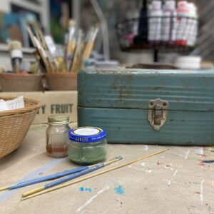 Paint brushes with tool box